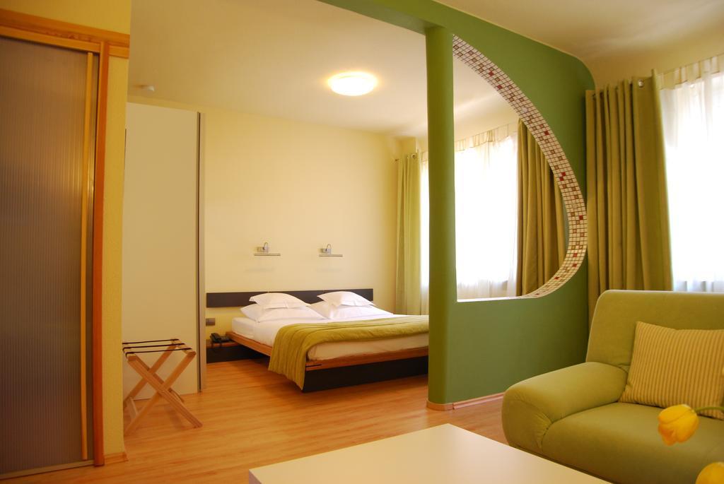 Hotel Central Göttingen Pokoj fotografie